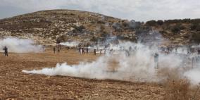 إصابات بالرصاص والاختناق بقمع الاحتلال مسيرة بيت دجن