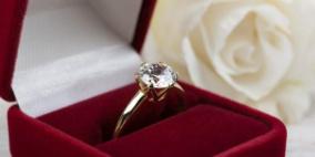 العثور على خاتم مفقود منذ 25 عاما في مكان غريب