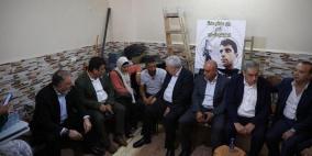 شاهد: "ثوري فتح" يجتمع في جنين دعما للأسرى الذين انتزعوا حريتهم