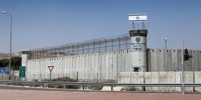 إفادات مروعة لمعتقلين من غزة في سجن النقب ومعسكر "عوفر"