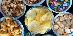 أطعمة لا ينبغي على مرضى كورونا تناولها