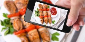 مشاركة صور الطعام على مواقع التواصل قد تسبب ضررا جسديا غير متوقع!