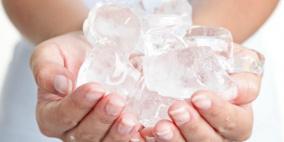 لماذا لا ينبغي سحق الثلج بأسنانك!