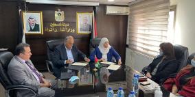 "اللجنة الوطنية" ووزارة شؤون المرأة توقعان اتفاقية لتنفيذ مشروع تمكين النساء والفتيات