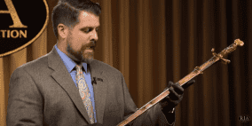 فيديو: بيع سيف نابليون وبعض أسلحته النارية بمبلغ كبير