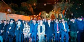 بيت جالا تحتفل بإضاءة شجرة الميلاد