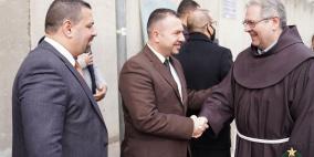 نائب رئيس وأعضاء بلدية بيت لحم يشاركون في استقبال حارس الاراضي المقدسة