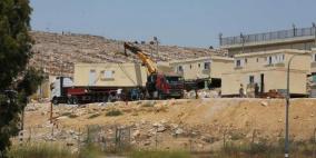 الاحتلال يشرع بتركيب "غرف سكنية" شرق خربة حمصة بالأغوار الشمالية