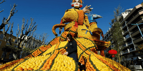 بالصور.. تماثيل من البرتقال والليمون بمهرجان في فرنسا