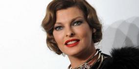 عارضة أزياء شهيرة تشوهت بعد عملية تجميل: آلامي لا تحتمل