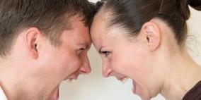 بهذه الكلمات تتجنب الخسارة في النقاش مع شخص عنيد