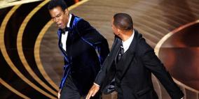 رغم الصفعة.. كريس روك أسدى "معروفا كبيرا" لويل سميث