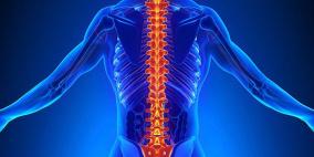 غرسة في العمود الفقري تسمح لمقعدة بالمشي لأول مرة منذ 18 شهرا!