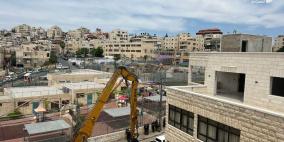 الاحتلال يهدم منشآت في مناطق متفرقة بالقدس 