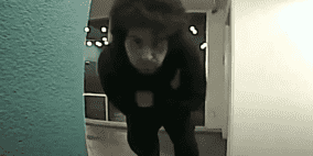 فيديو رصد ابن الوزيرة المصرية قبل "الجريمة المروعة"