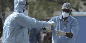 "حمى الطماطم".. مرض غامض يستهدف الأطفال ويثير القلق