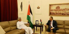 سفير فلسطين في لبنان يستقبل السفير العماني