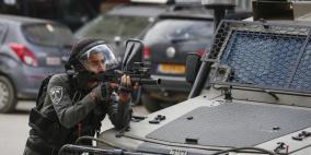 إصابة شاب بجراح خطيرة في حلحول شمال الخليل