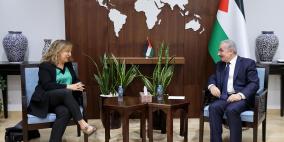 اشتية يطالب البرلمان الأوروبي بمقاطعة منتجات المستوطنات