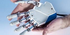 المغرب.. مهندسان يطوران يدا ذكية بسعر "في المتناول"