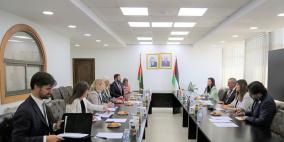 الشيخ يستقبل وزيرة الدولة لشؤون آسيا والشرق الأوسط في الخارجية البريطانية