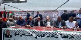 اشتية يعلن عن "رزمة" من المشاريع في مسافر يطا تعزيزا لصمود أهلها