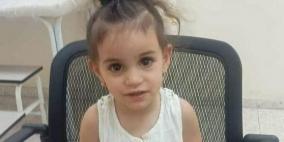 وفاة طفلة إثر سقوط جسم ثقيل عليها في مخيم شعفاط