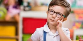 بالفيديو: طفل يصدم والده بحيلة ذكية ويربح "رهان الزجاجة"