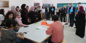 "التربية" تجري جولة تفقدية لمدرسة ستيم الصيفية