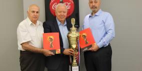 شركة المشروبات الوطنية كوكاكولا/كابي توقع اتفاقية رعاية مع النادي الأرثوذكسي (رام الله)