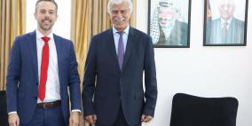 عورتاني يبحث مع ممثل أستراليا لدى فلسطين التعاون المشترك