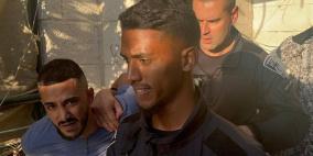 قوات الاحتلال تعتقل شابا خلال اعتداءها على أهالي الشيخ جراح