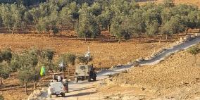 الاحتلال يستولي على جرار زراعي من مسافر يطا جنوب الخليل