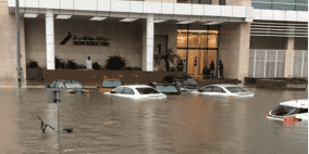 أمطار جدة تتسبب بوفاة شخصين وتعليق الدراسة وإغلاق طرق