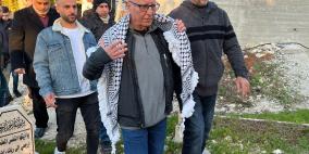 الفصائل تهنّئ الأسير كريم يونس بنيله الحرية بعد 40 عاما