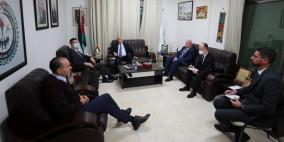 الفريق الرجوب يطلع السفير الصيني على آخر التطورات