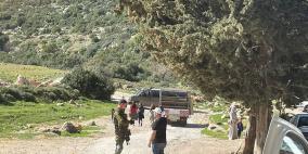 الاحتلال يمنع دخول المواطنين بمركباتهم إلى واد قانا بسلفيت