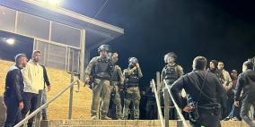 الاحتلال يعتقل 3 شبان ويعتدي على المواطنين بالقدس