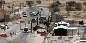 الاحتلال يشدد إجراءاته العسكرية على حاجز الحمرا في الأغوار الشمالية