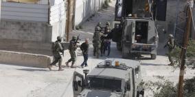  الاحتلال يعتقل 16 مواطنا من الخليل وينكل بهم