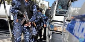 الشرطة تقبض على شخصين بجرائم إطلاق نار في الخليل