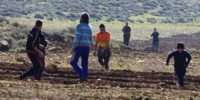 مستوطنون يقتحمون نبع مياه جنوب نابلس