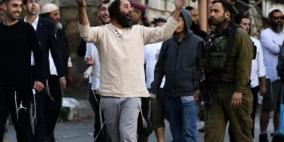 الخليل: إصابة شاب في هجوم للمستوطنين على "تل الرميدة"