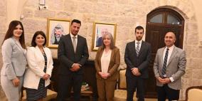 بنك الاستقلال للاستثمار والتنمية ووزارة السياحة والآثار يبحثان أطر التعاون المشتركة