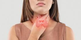 "علامات حمراء" احذرها..كيف تكشف إصابتك بأمراض الغدة الدرقية؟