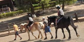 طلبة مدرسة التحدي (5) يشاركون بمخيم صيفي في اليونان