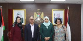 حمد تبحث آليات التعاون مع مركز أبحاث الأراضي