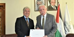 الوزير المالكي يستقبل السفير البرازيلي ويتسلم دعوة رسمية لزيارة البرازيل