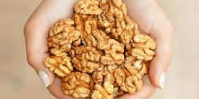 "أفضل المكسرات لصحة القلب: الجوز أم الفول السوداني؟"