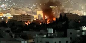 الاحتلال يقتحم مخيم جنين ويقصف منزلاً وسط اشتباكات مسلحة